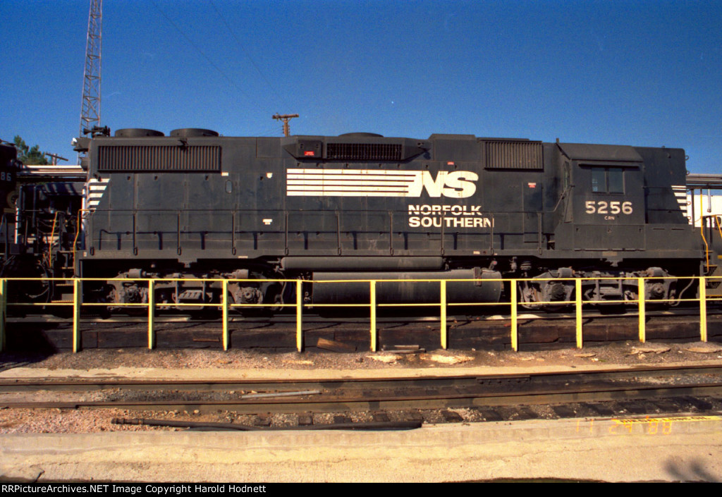 NS 5256